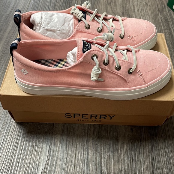 Sperry - ladies slip on - Picture 2 of 6